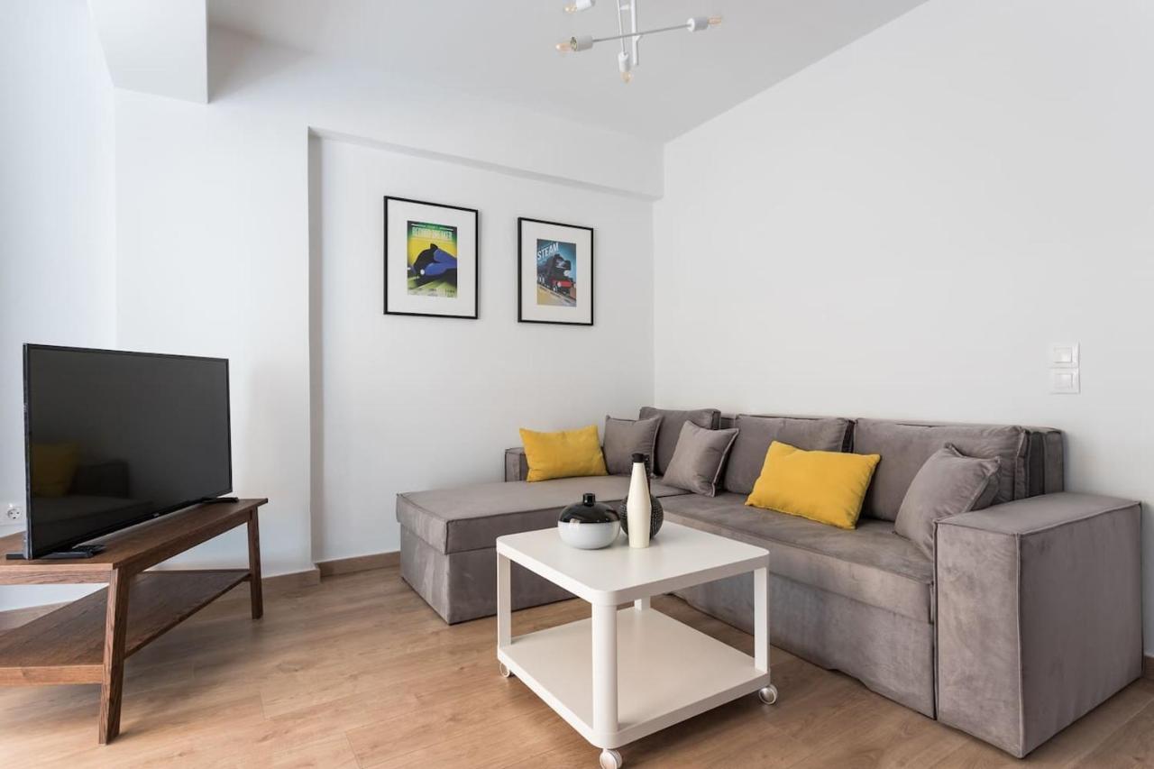 Stunning Flat With Lovely Terrace & Parking Garage アテネ エクステリア 写真