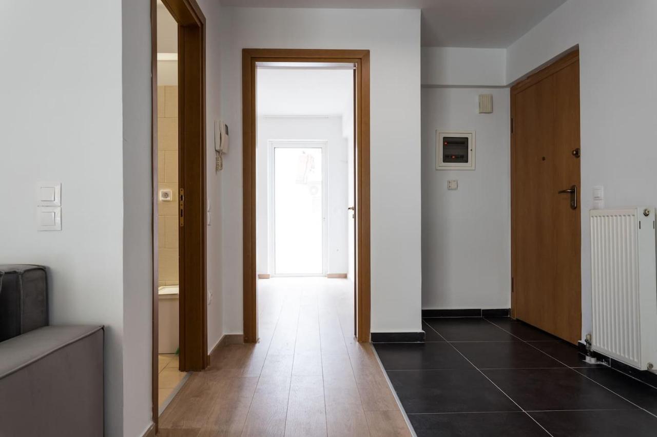 Stunning Flat With Lovely Terrace & Parking Garage アテネ エクステリア 写真