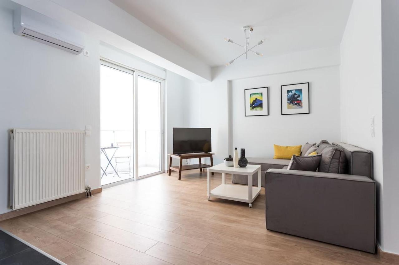 Stunning Flat With Lovely Terrace & Parking Garage アテネ エクステリア 写真