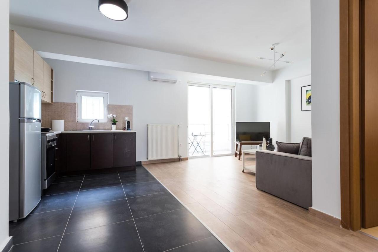 Stunning Flat With Lovely Terrace & Parking Garage アテネ エクステリア 写真