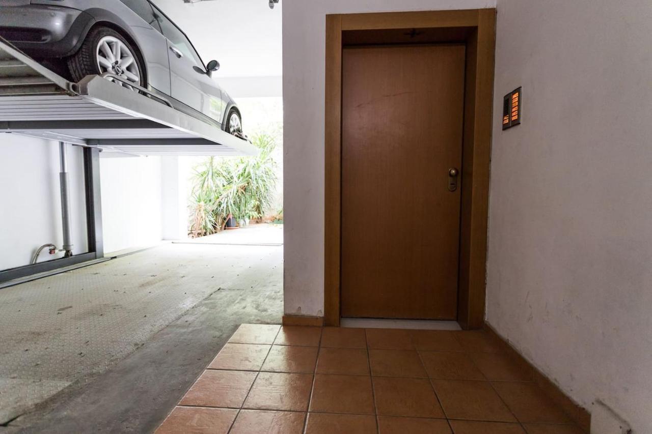 Stunning Flat With Lovely Terrace & Parking Garage アテネ エクステリア 写真