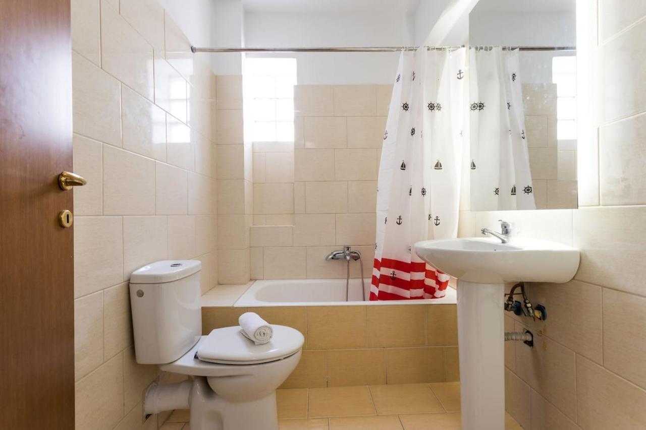 Stunning Flat With Lovely Terrace & Parking Garage アテネ エクステリア 写真