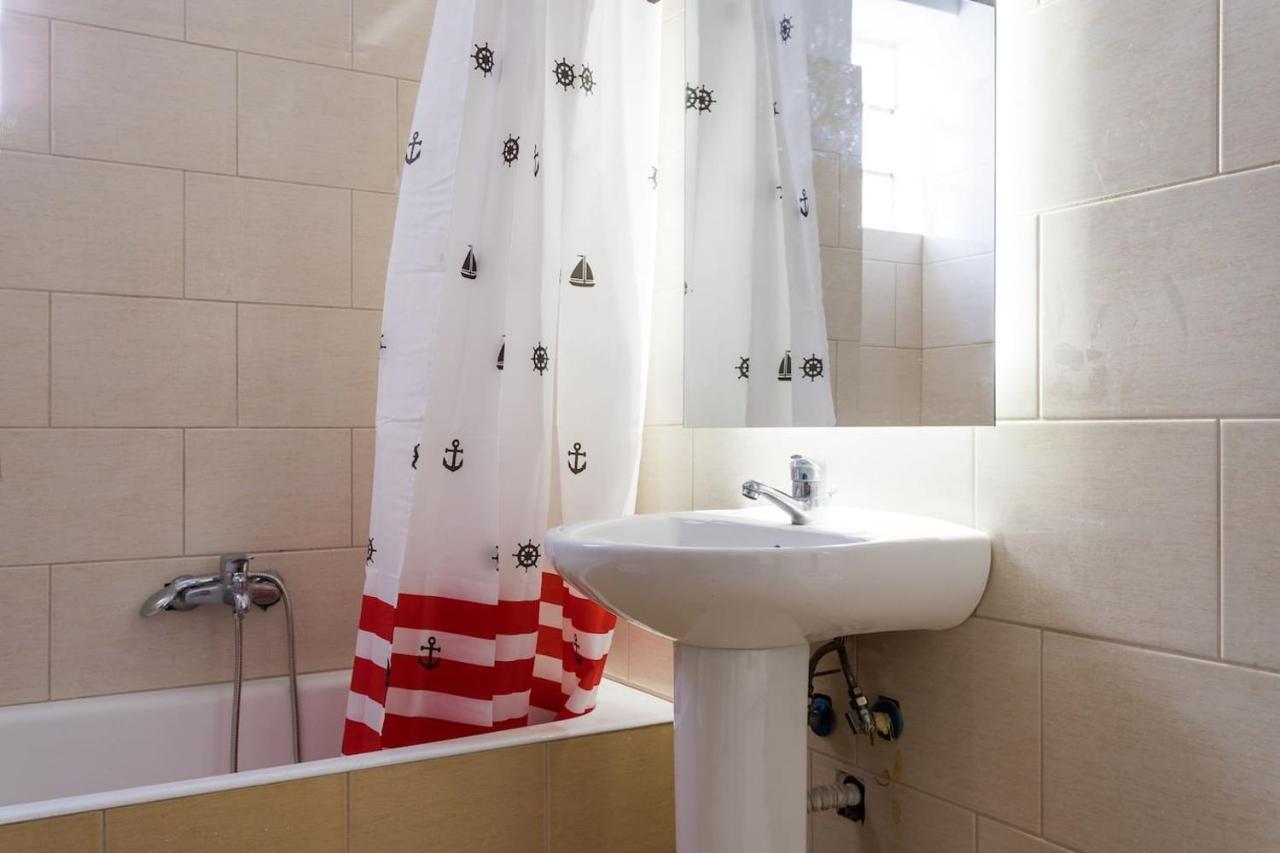 Stunning Flat With Lovely Terrace & Parking Garage アテネ エクステリア 写真