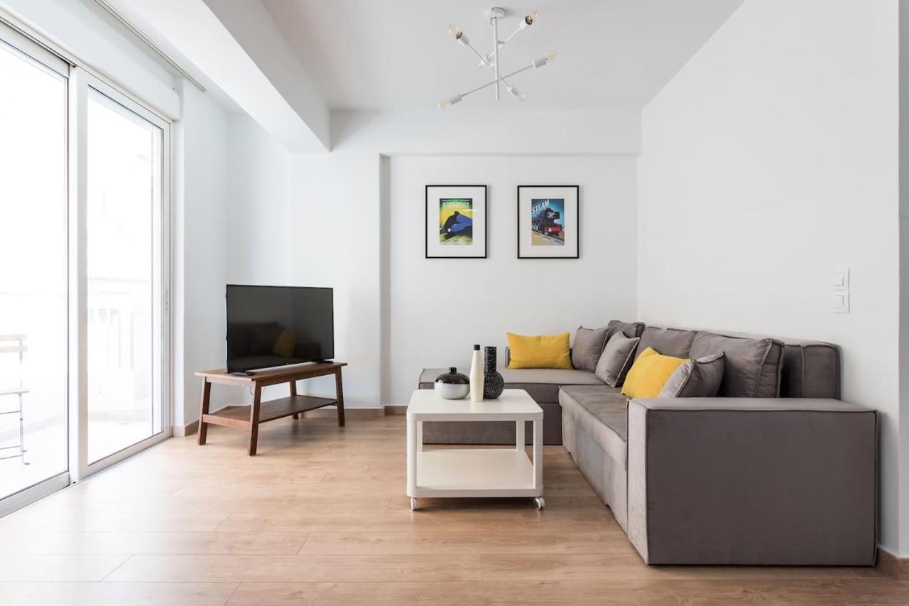 Stunning Flat With Lovely Terrace & Parking Garage アテネ エクステリア 写真